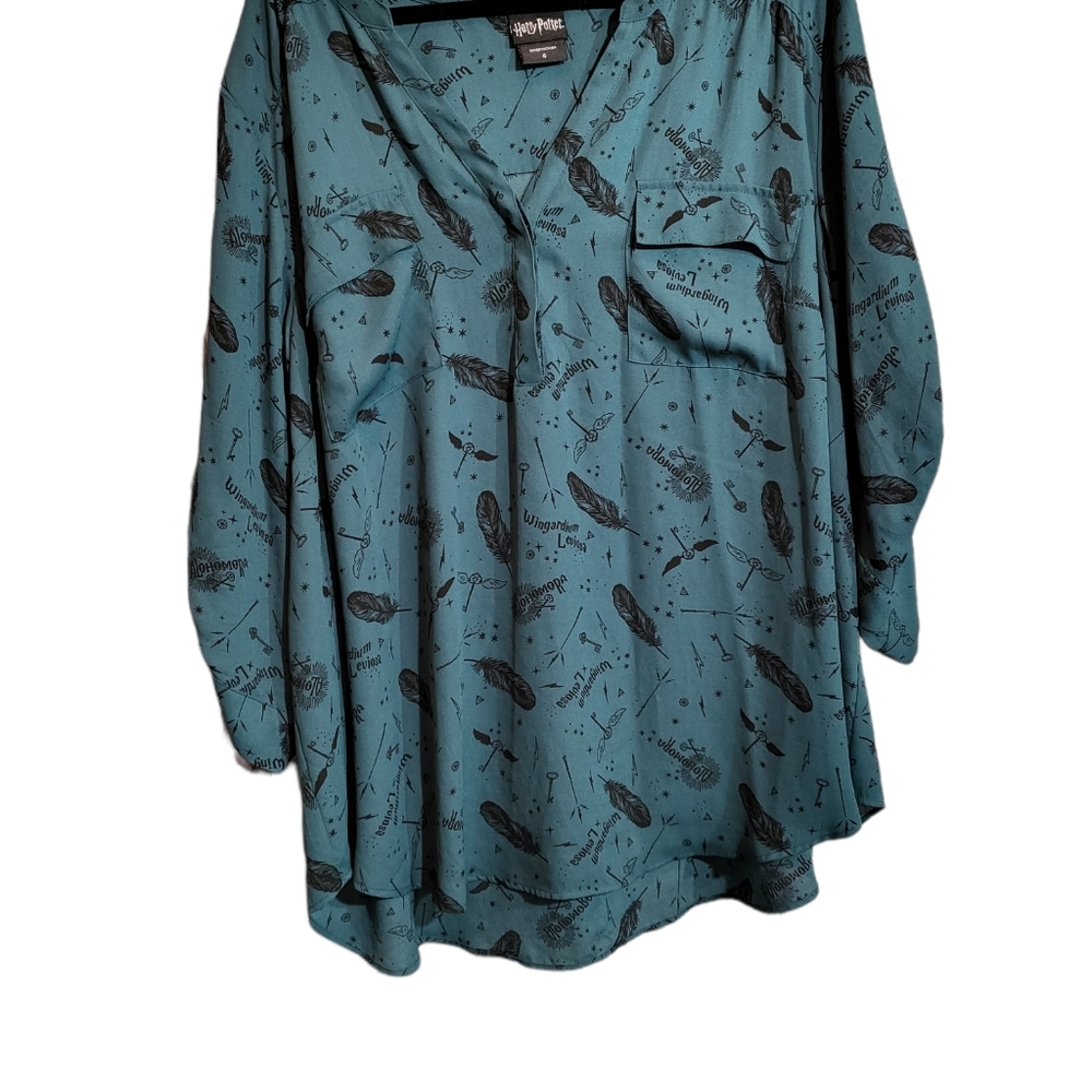 Torrid Sz 4 Harry Potter Blouse